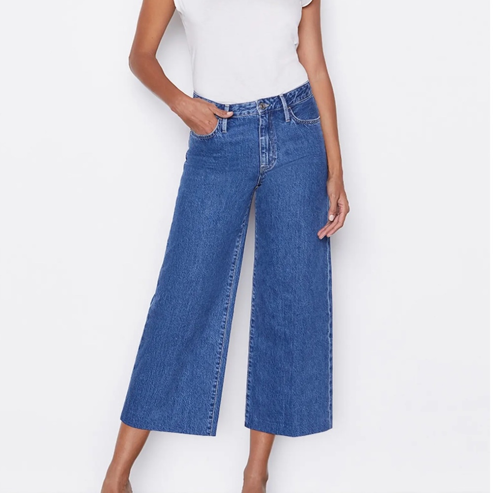 FRAME cropped wide leg jeans 24 fits like 25